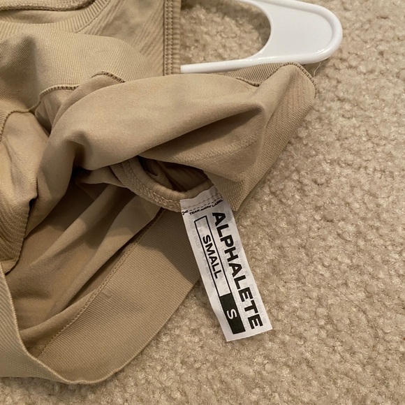 ALPHALETE STRATUS CROP TANK linen color size S - Picture 6 of 6